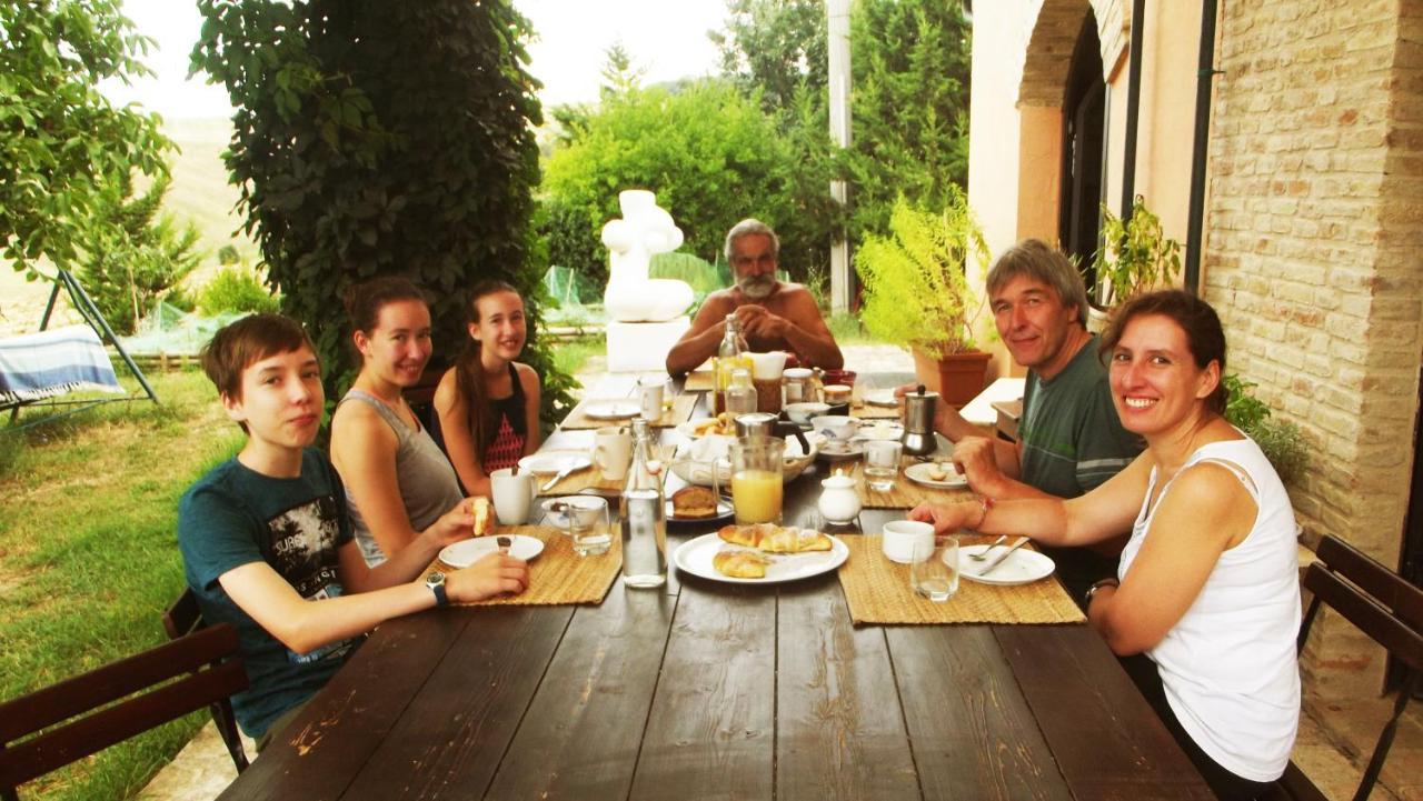 "La Casa Degli Ulivi Art B&B" Trecastelli 外观 照片