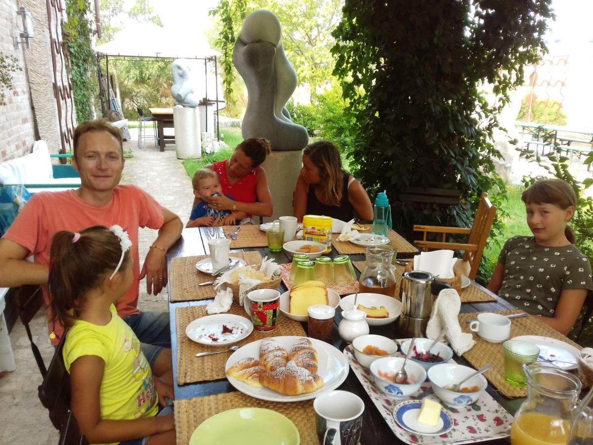 "La Casa Degli Ulivi Art B&B" Trecastelli 外观 照片